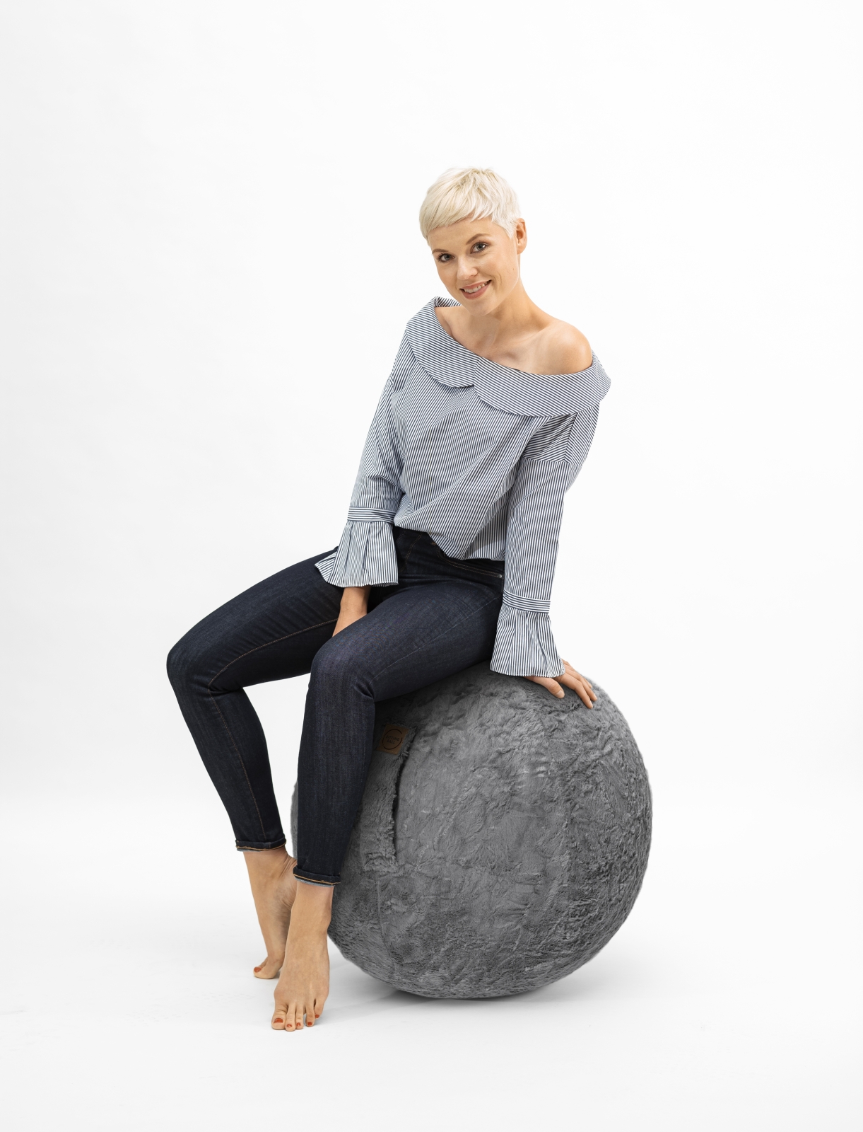 Sitzball / Gymnastikball FLUFFY mit Webpl�sch-Bezug in grau